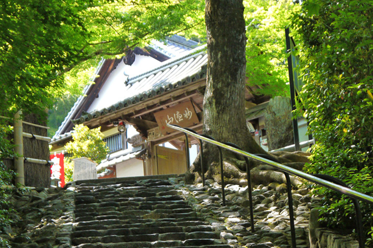 鈴虫寺（妙徳山 華厳寺）